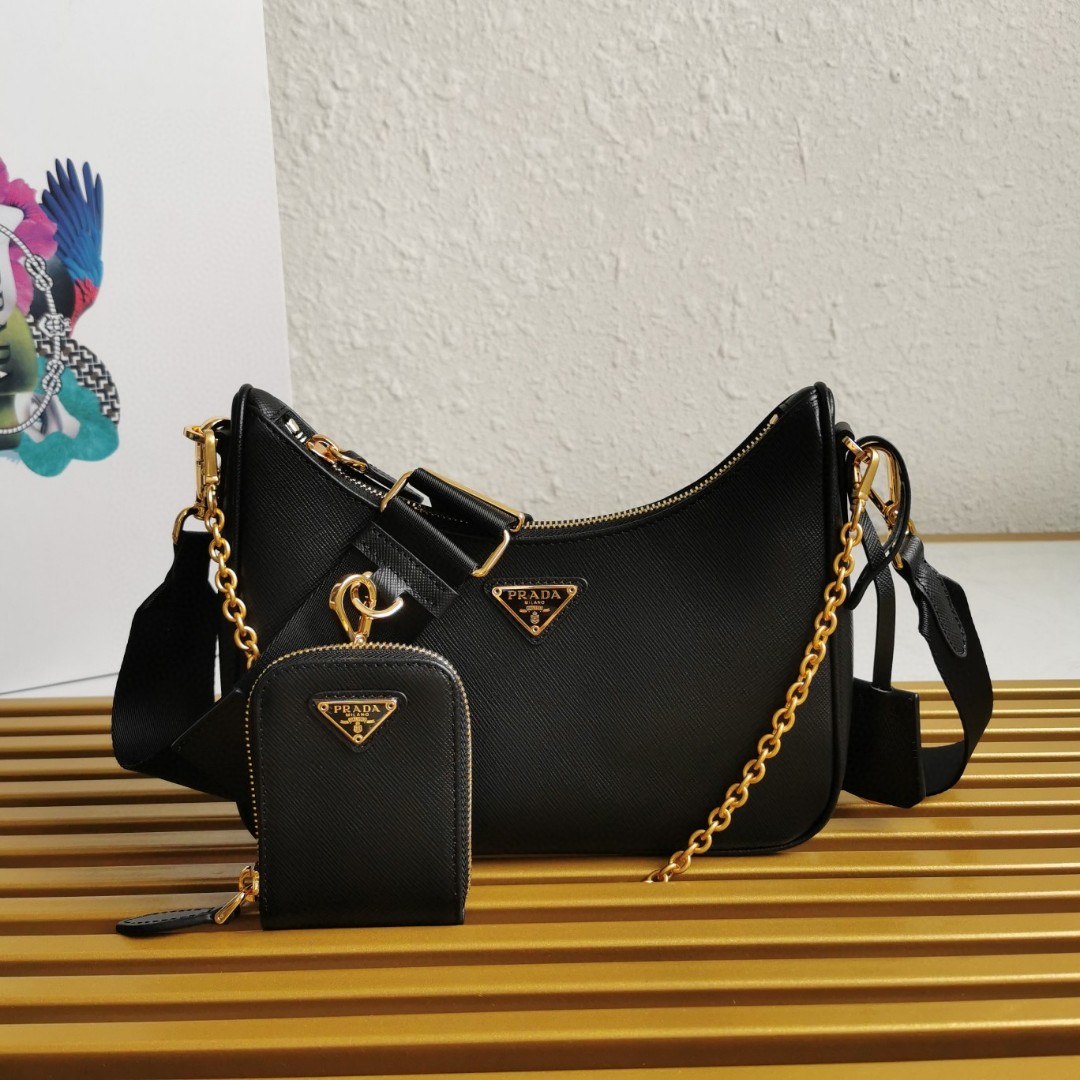 Prada 00819