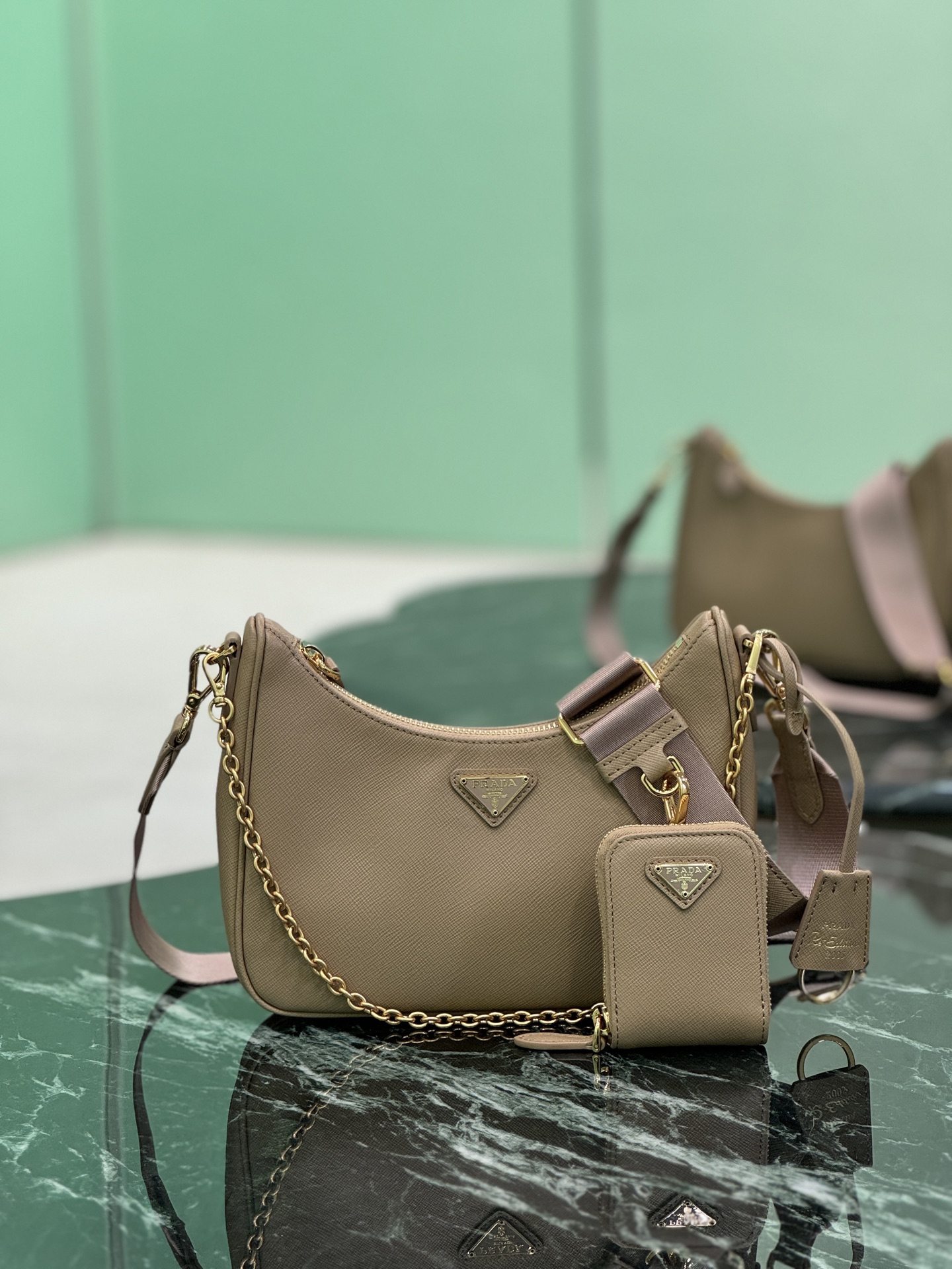 Prada 00869