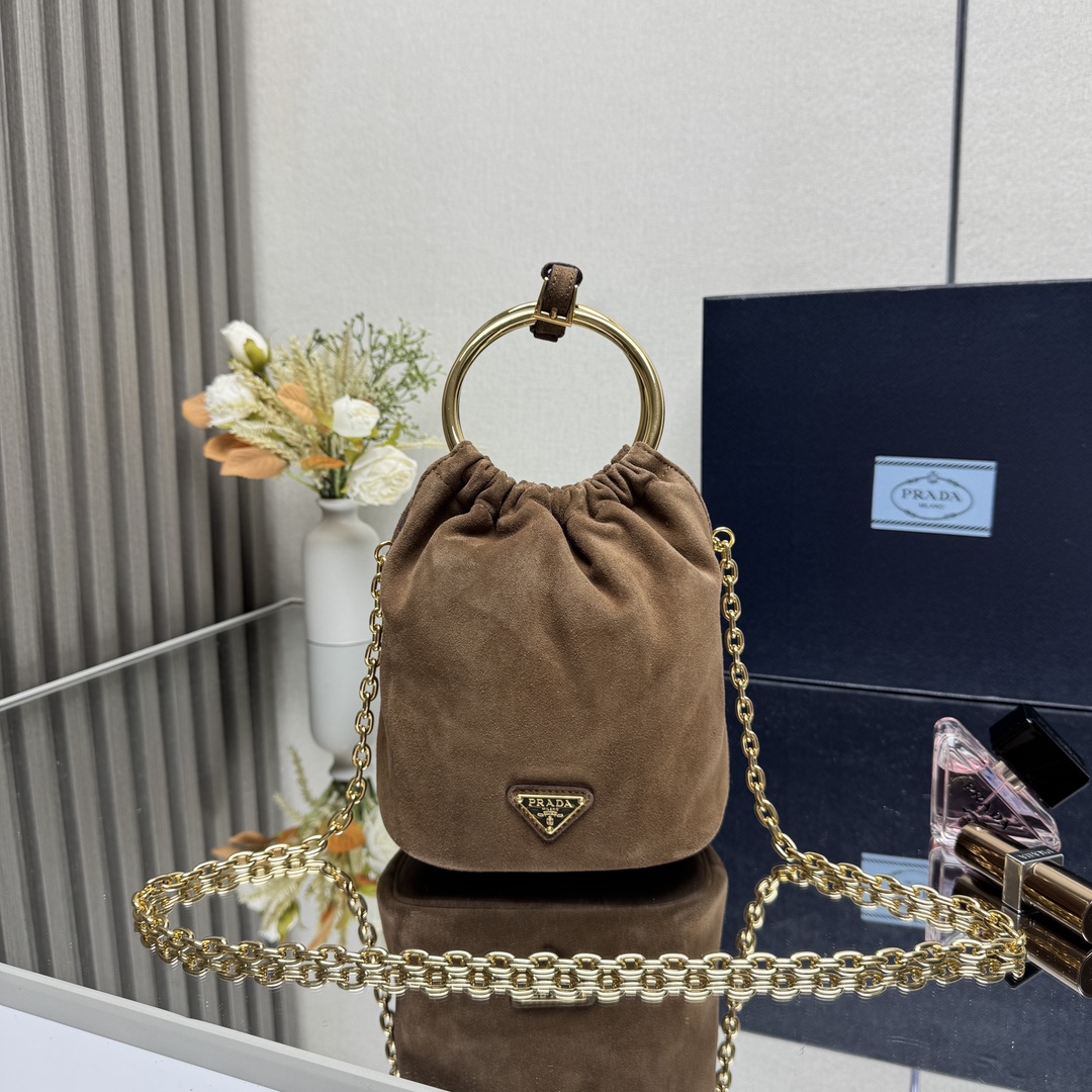 Prada 00879