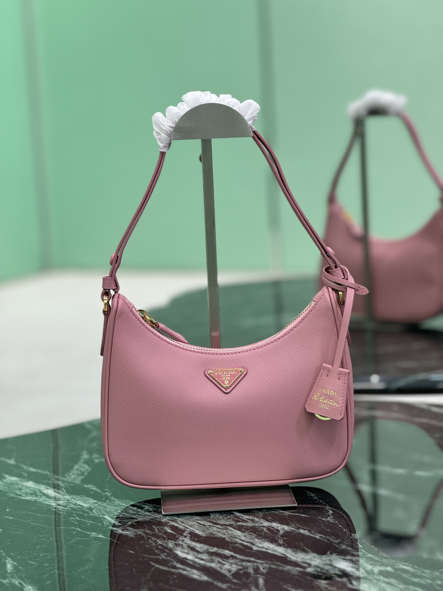 Prada 00949