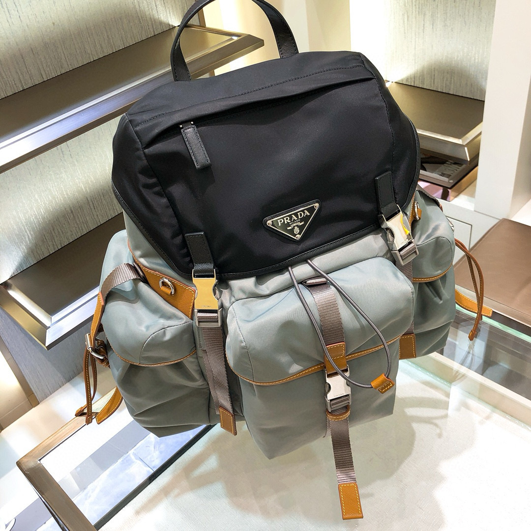 Prada 01219