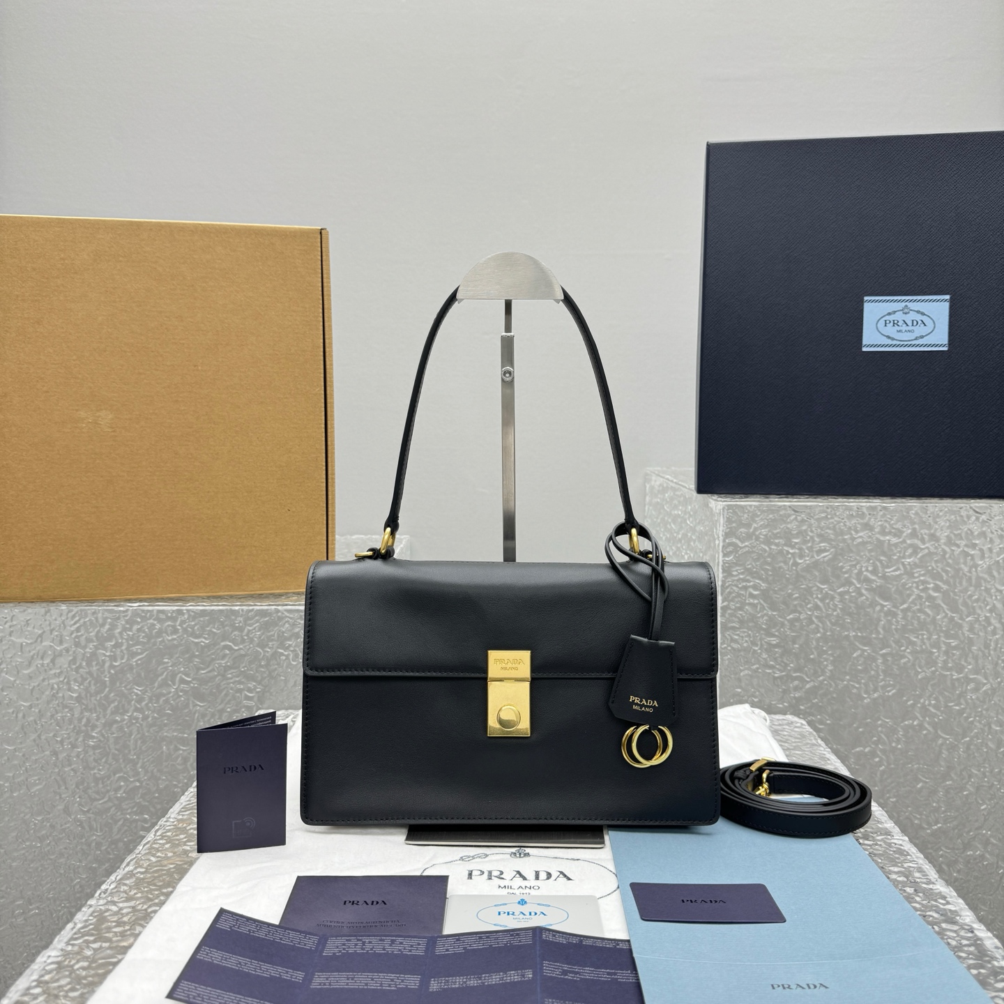 PRADA    012715