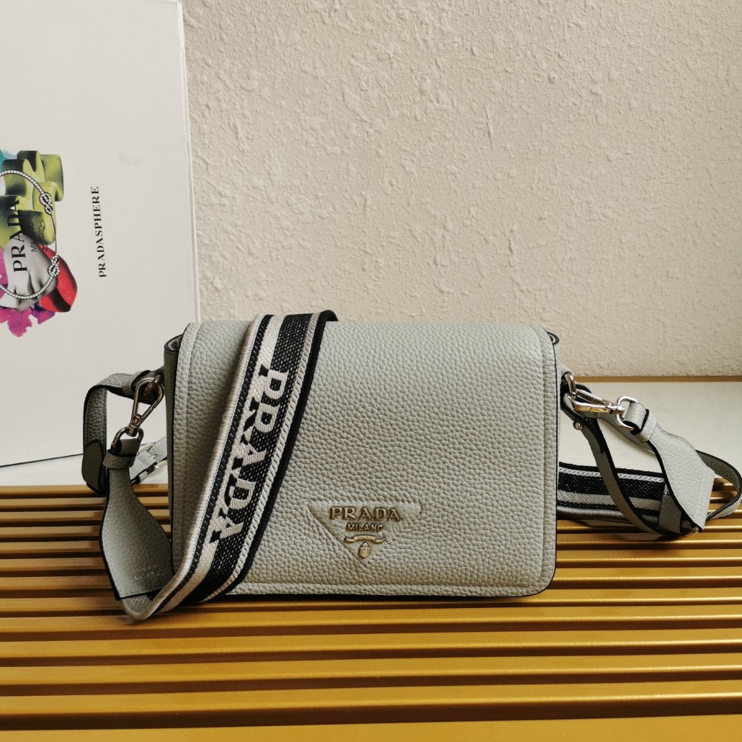 Prada 01339