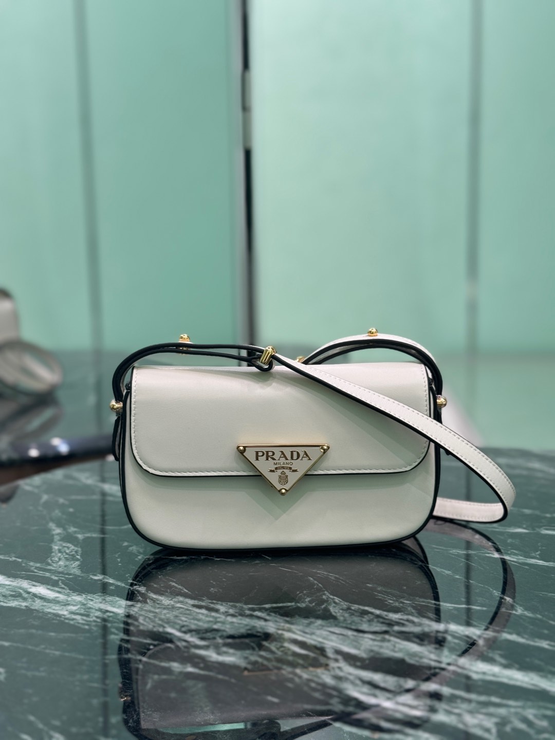 PRADA  01379