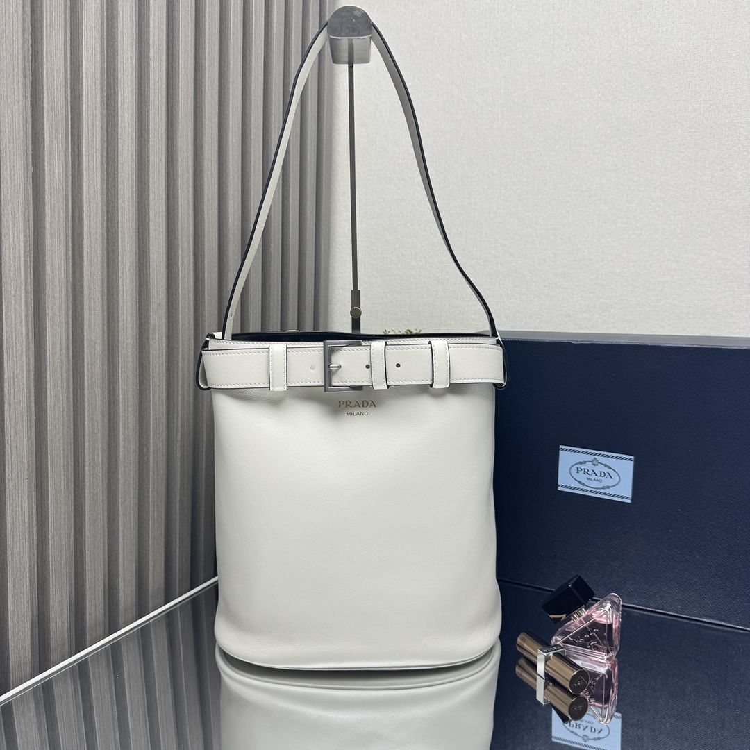 Prada 01469