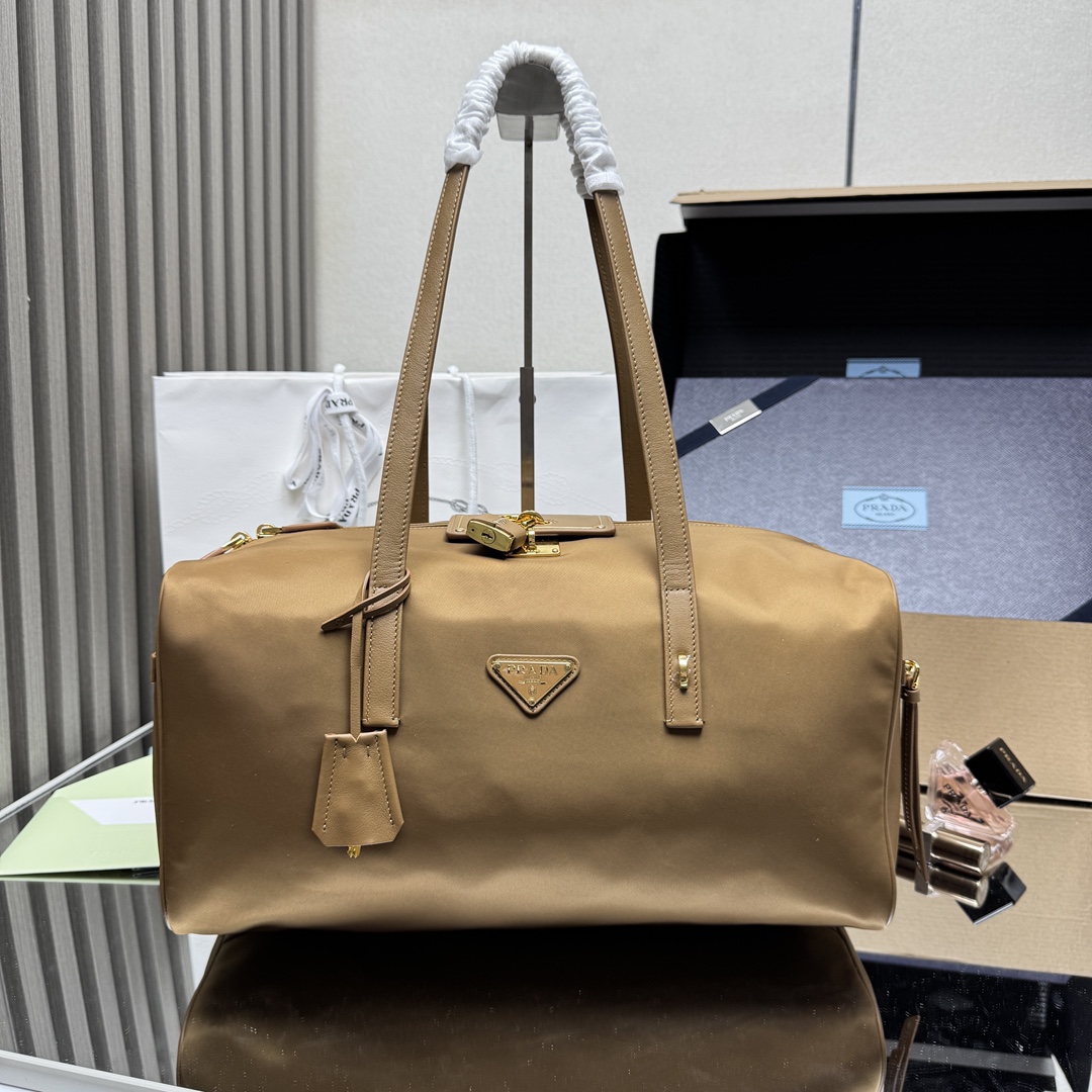 PRADA    01699