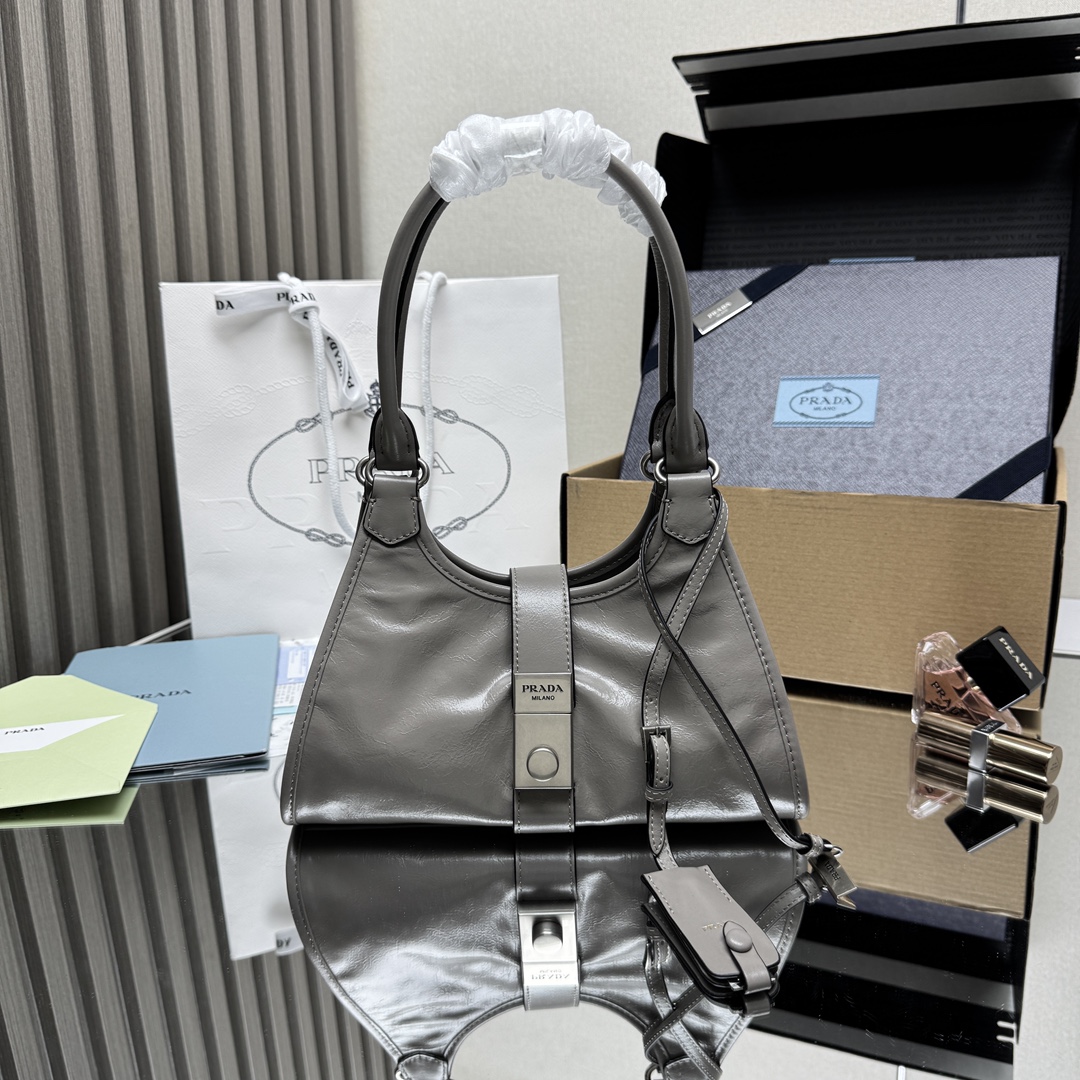 PRADA    01779