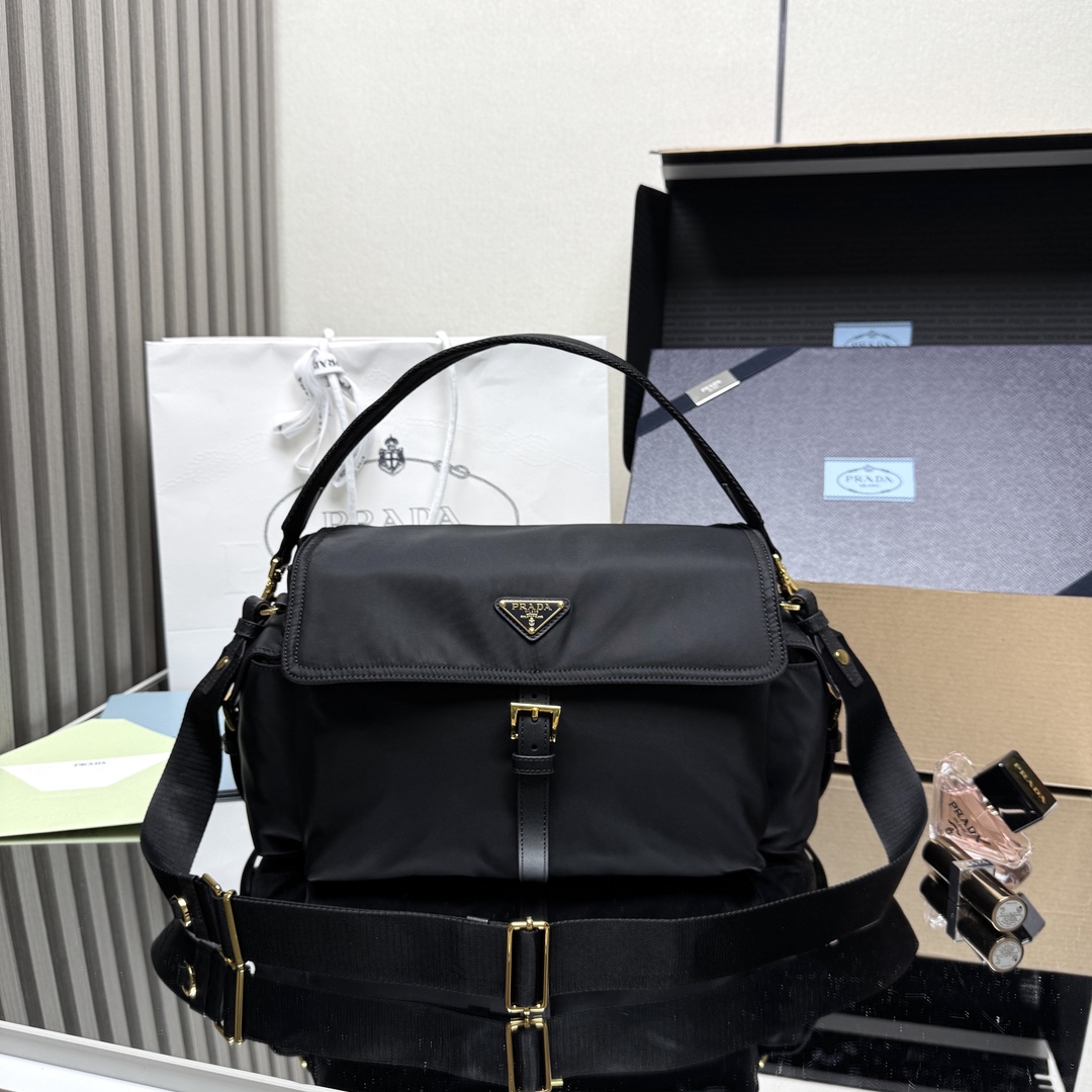 PRADA    01869