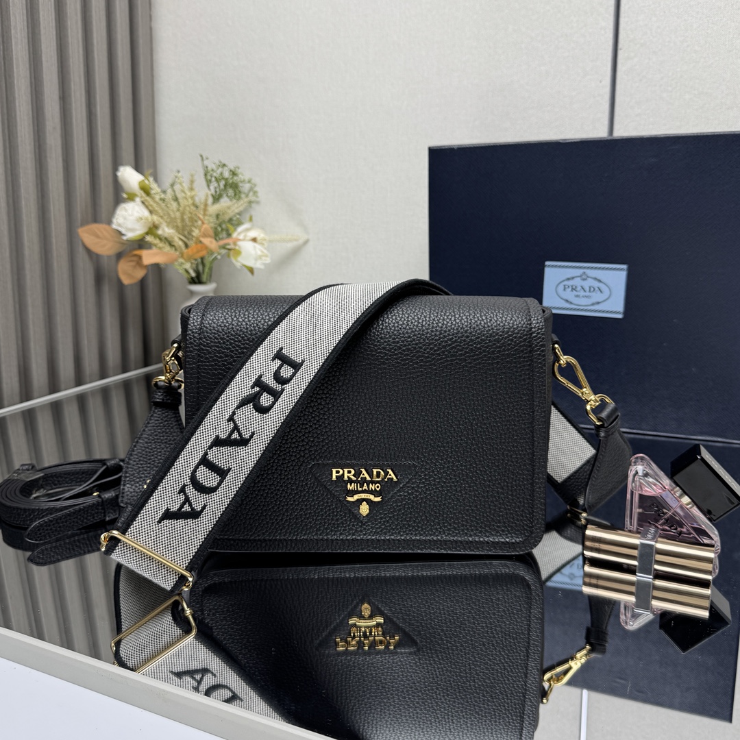Prada 01949