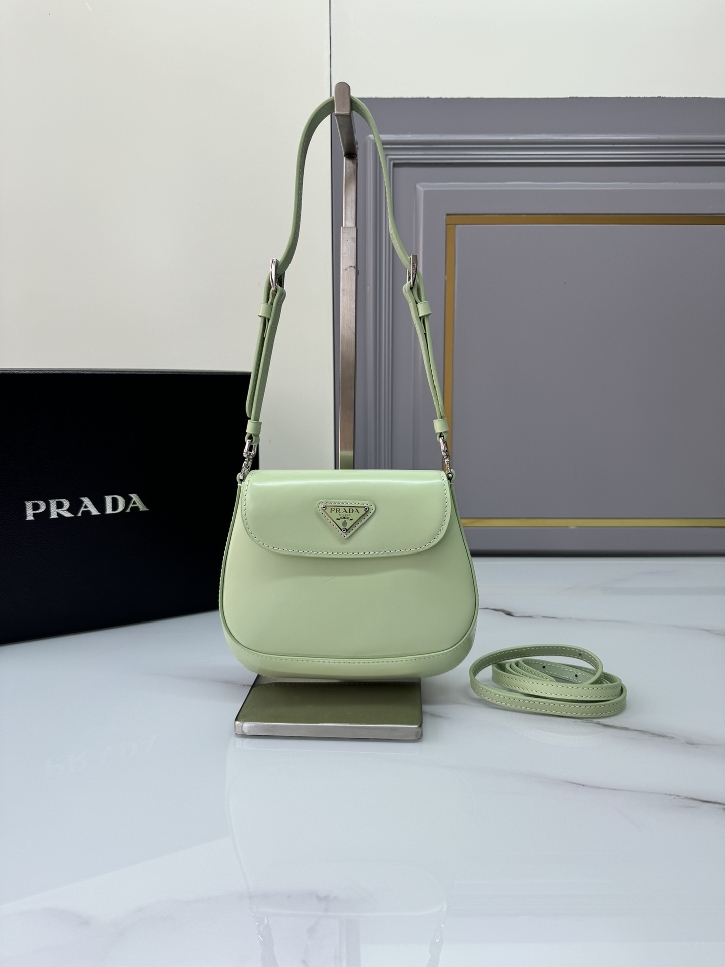 Prada 01949