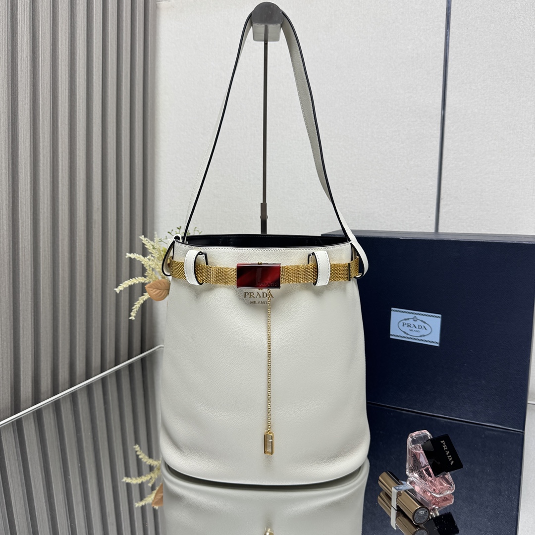 PRADA  01949