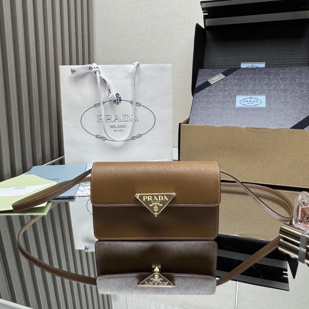 PRADA    01999