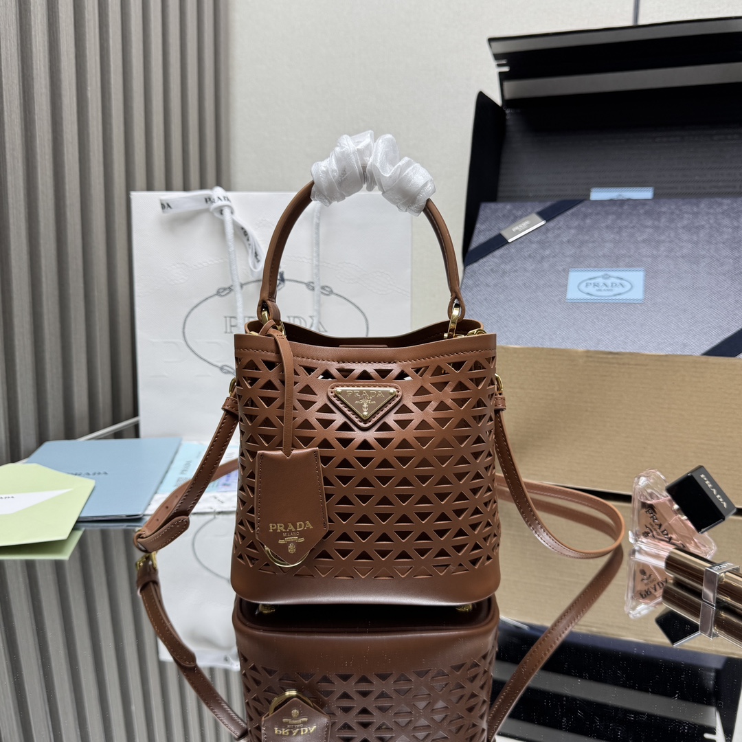 PRADA    02029