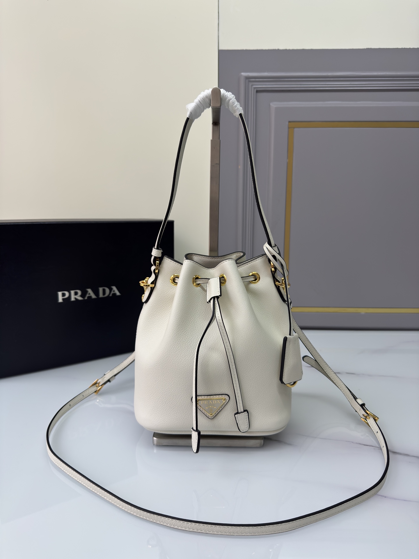 Prada 02119
