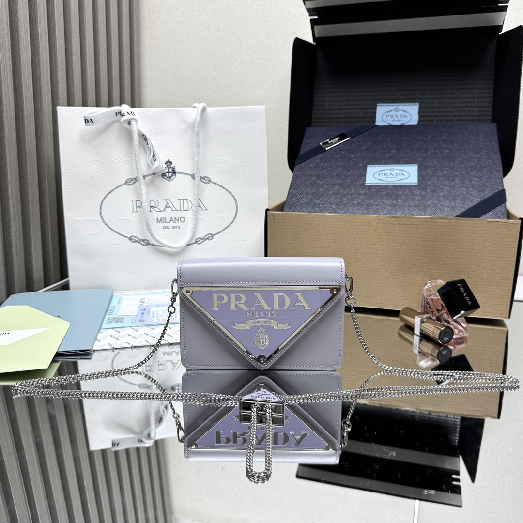 PRADA    02179