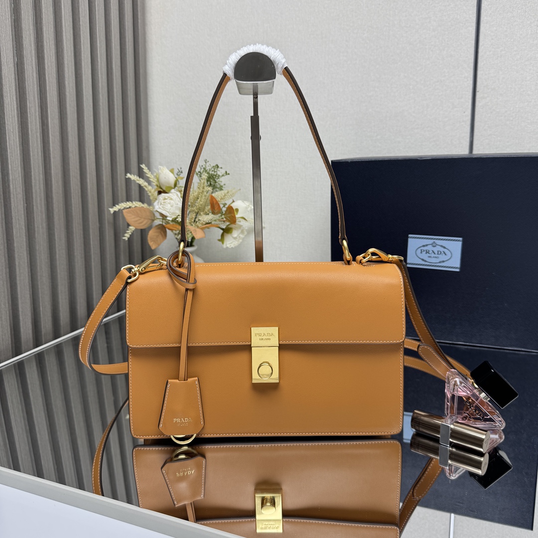 Prada 02209