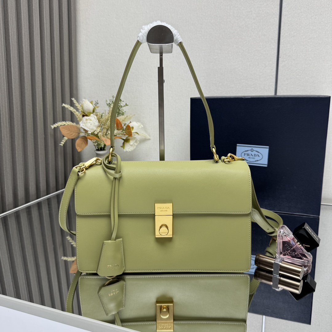 Prada 02219