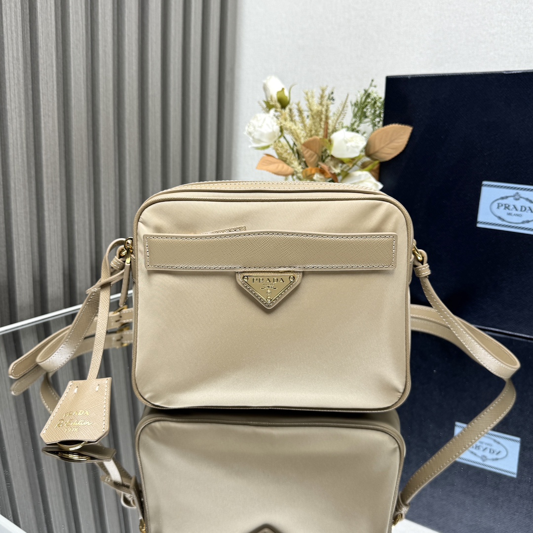 Prada 02419