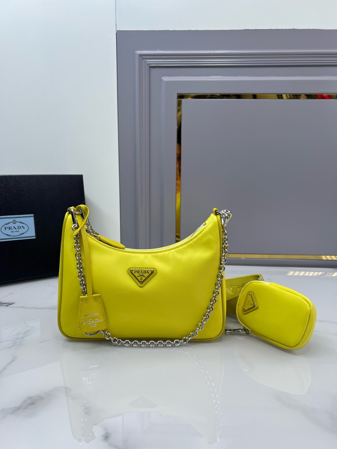 Prada 02439