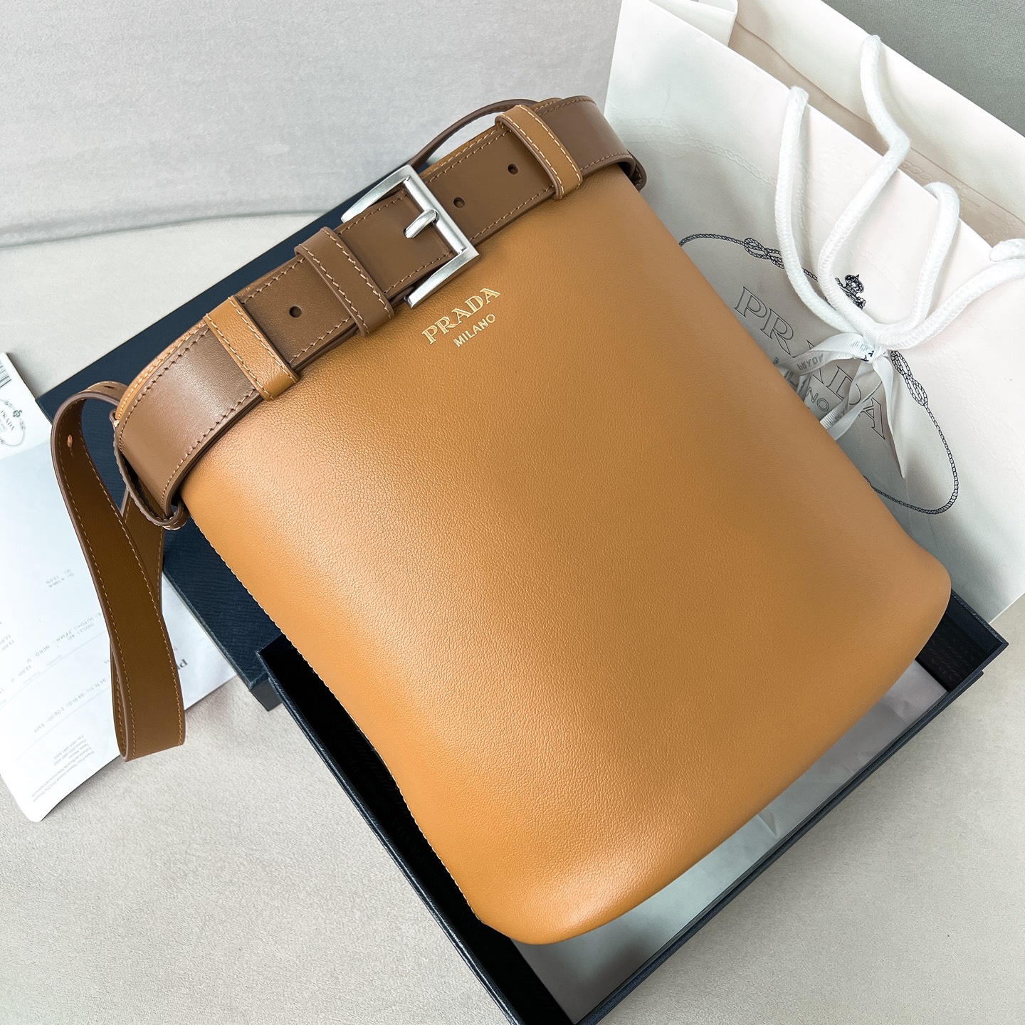 Prada 02609