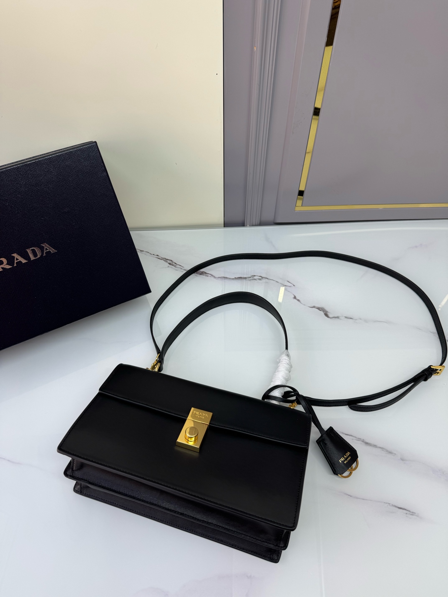Prada 02699
