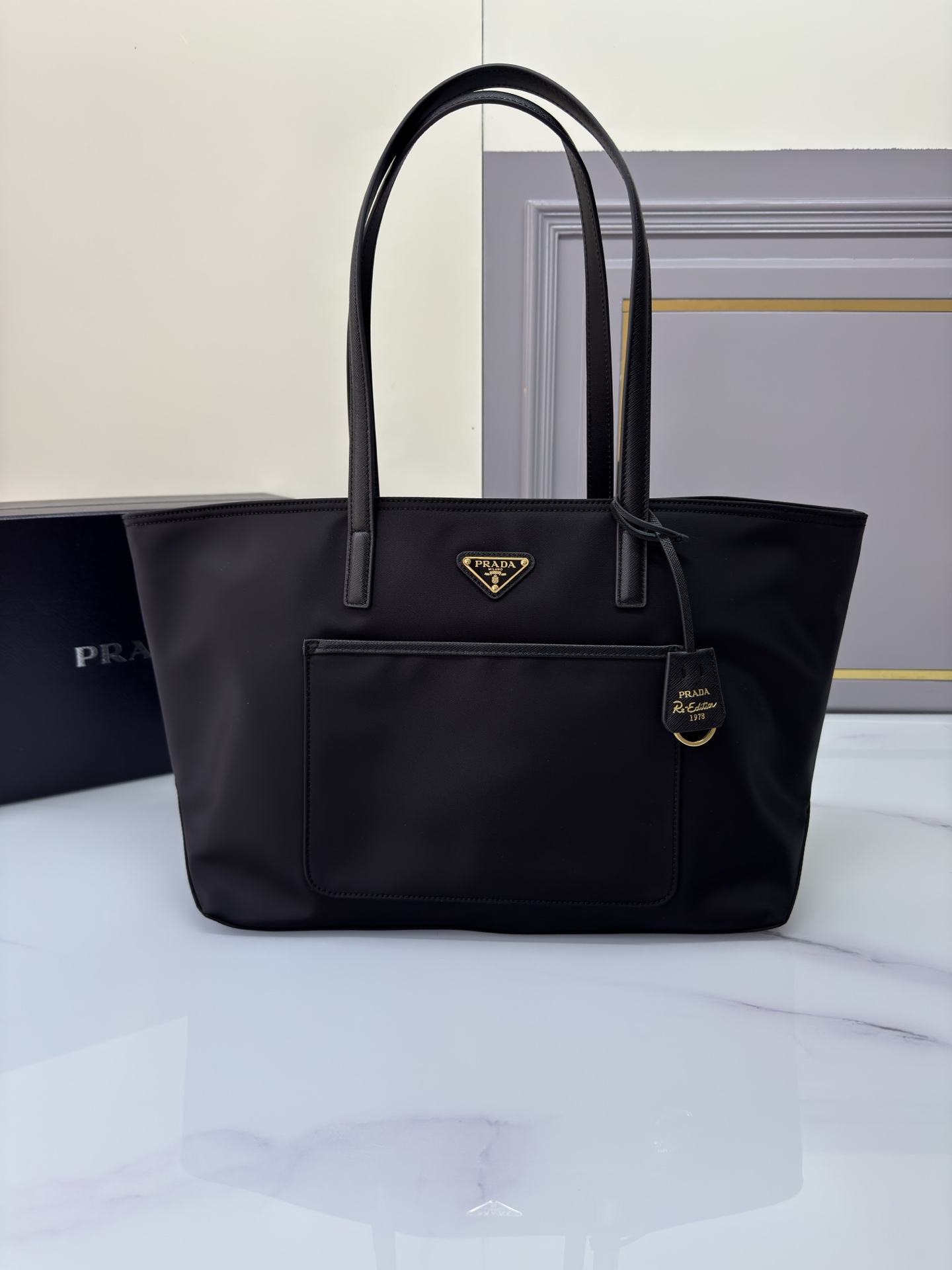 Prada 02709