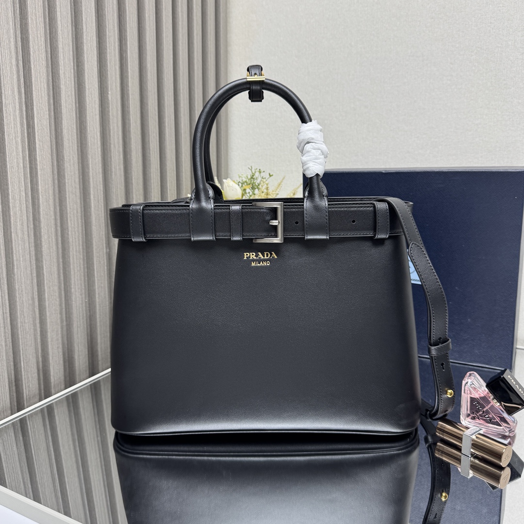 Prada 02889