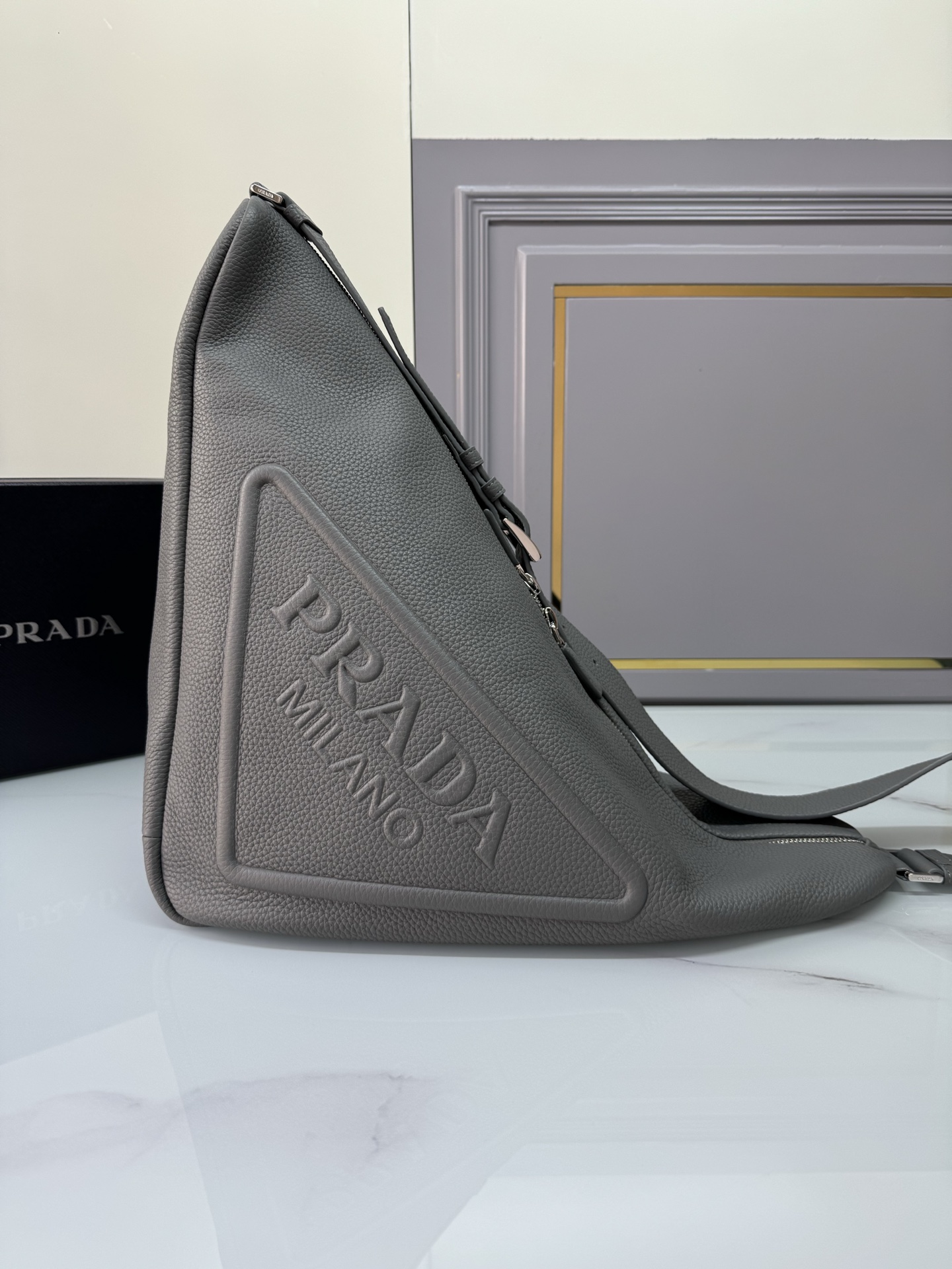 Prada 03189