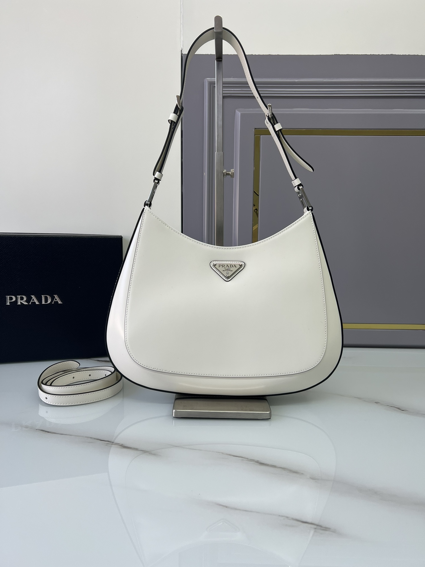 Prada 03299