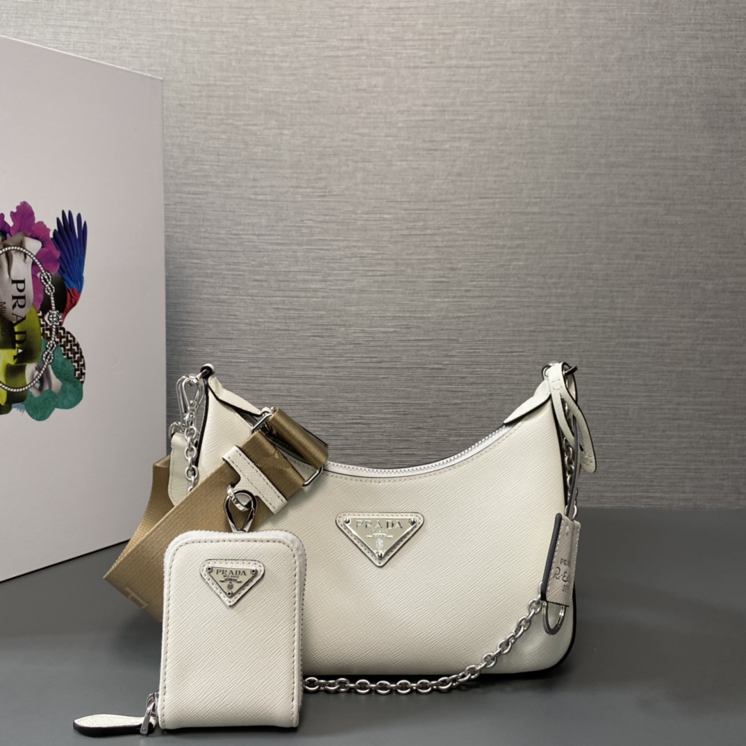 Prada 03329