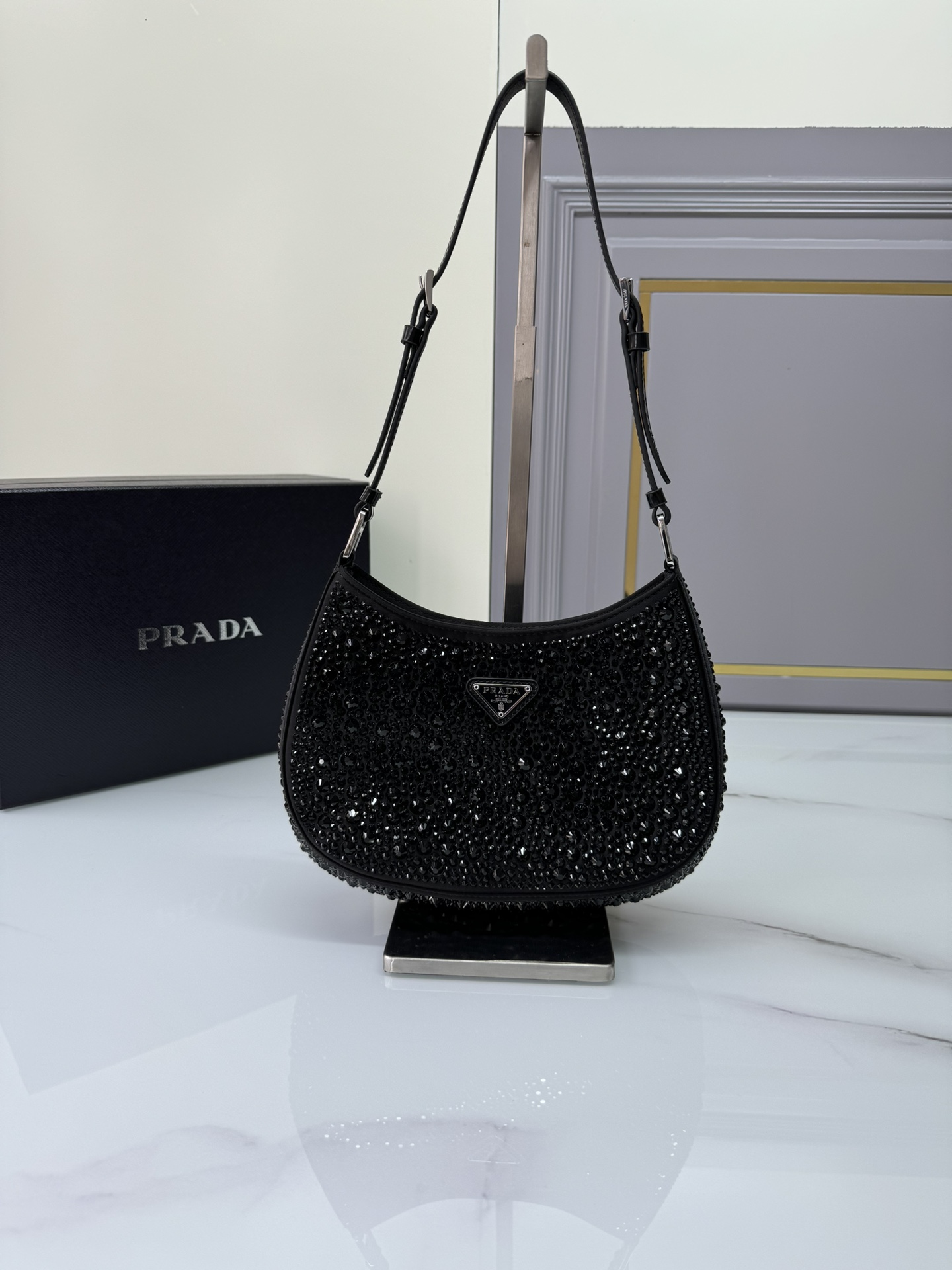 Prada 03329