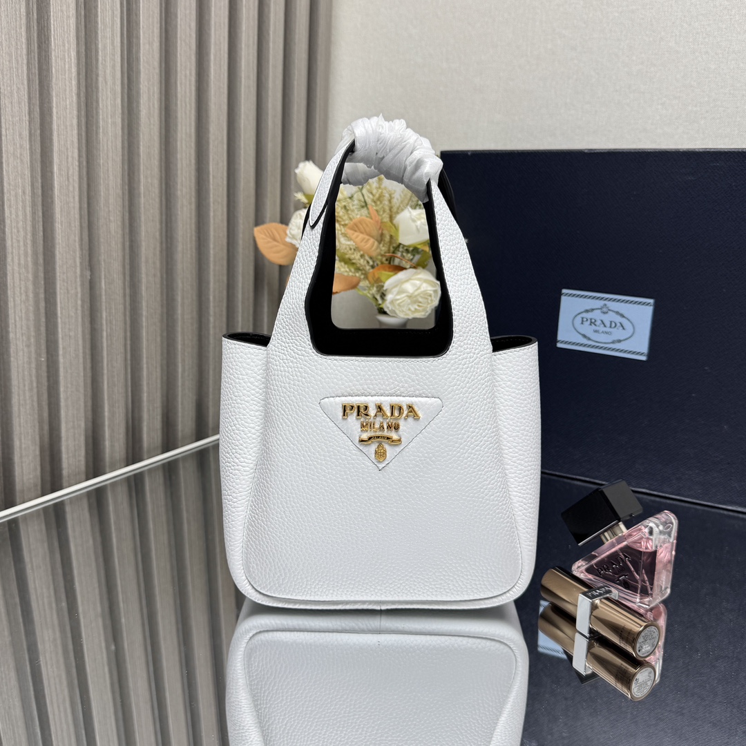 Prada 03389
