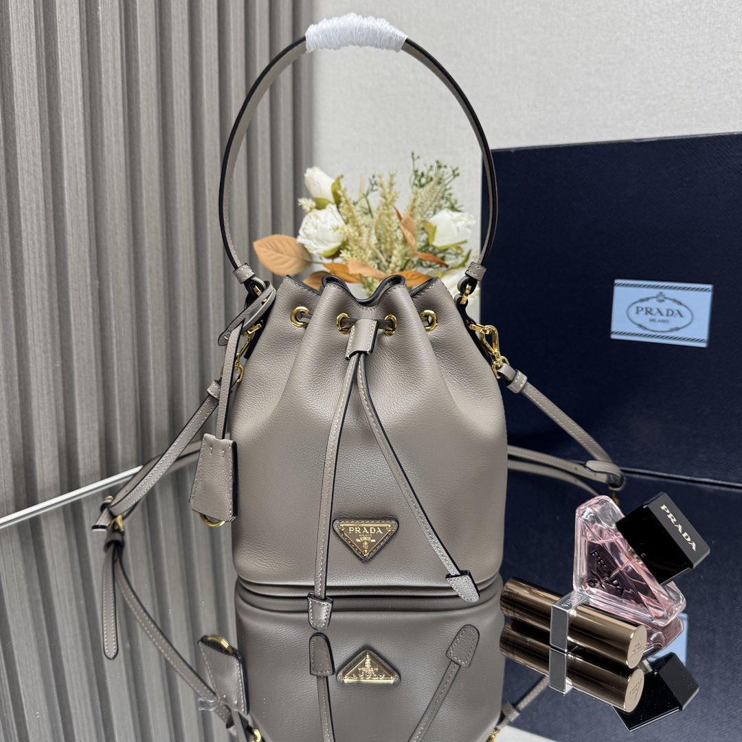 Prada 03429