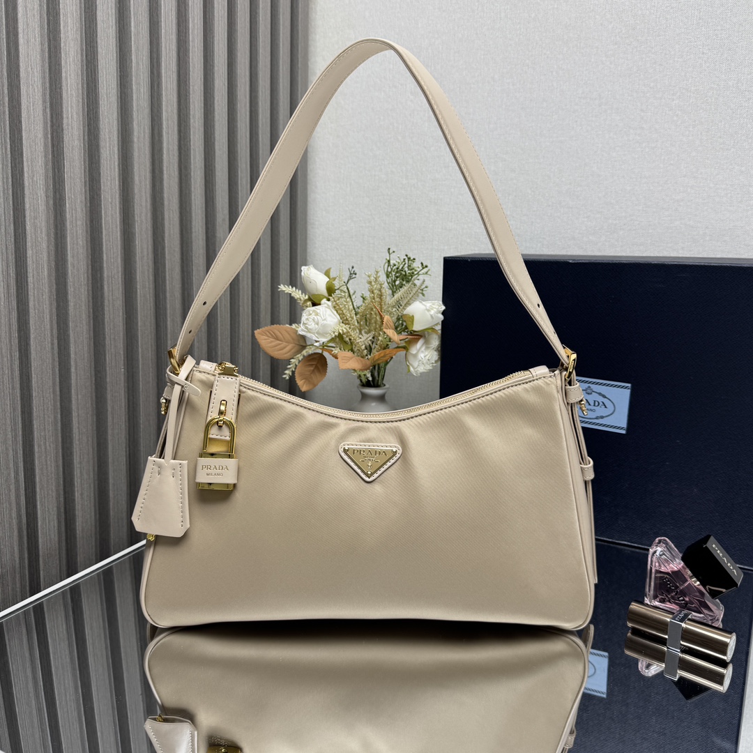 Prada 03439