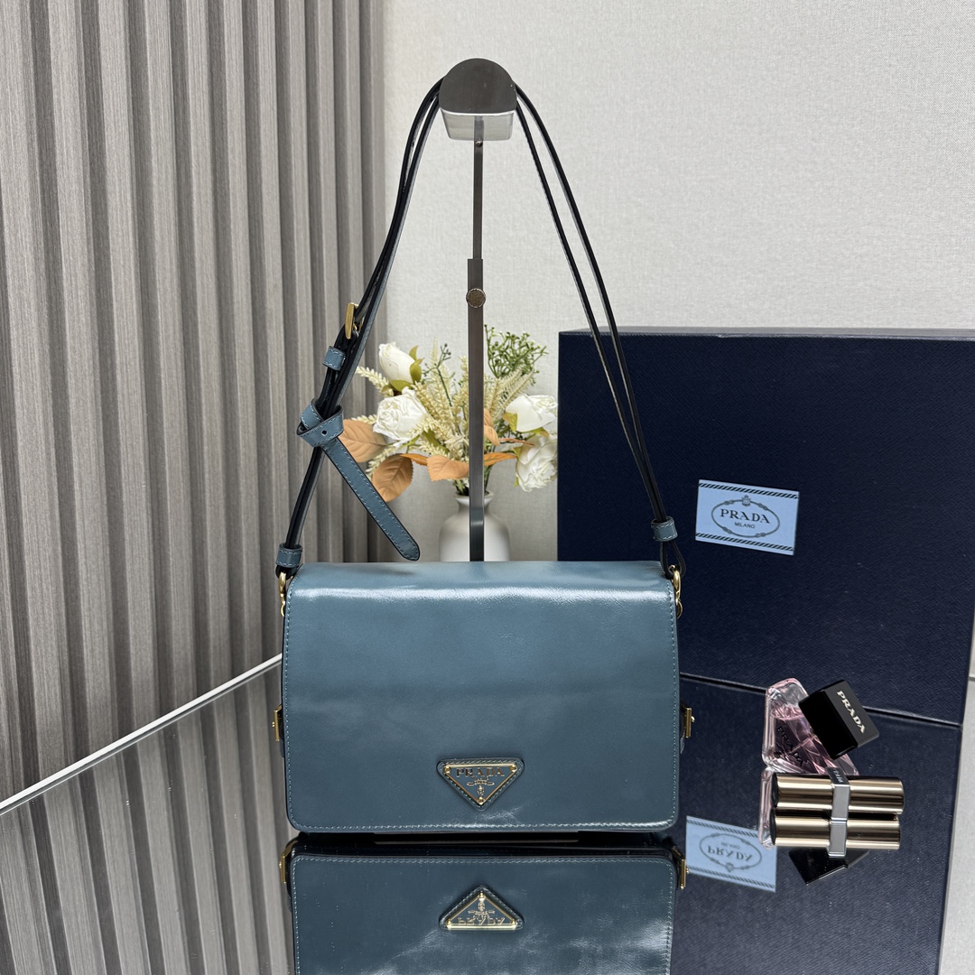 Prada 03469
