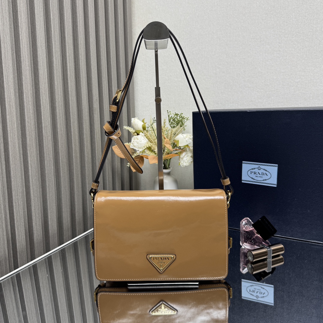 Prada 03479