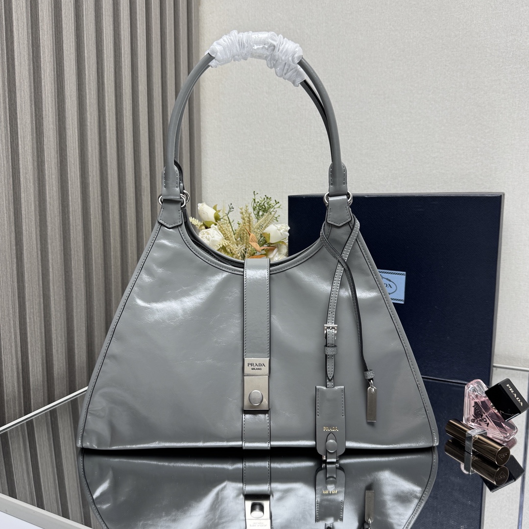 Prada 03499