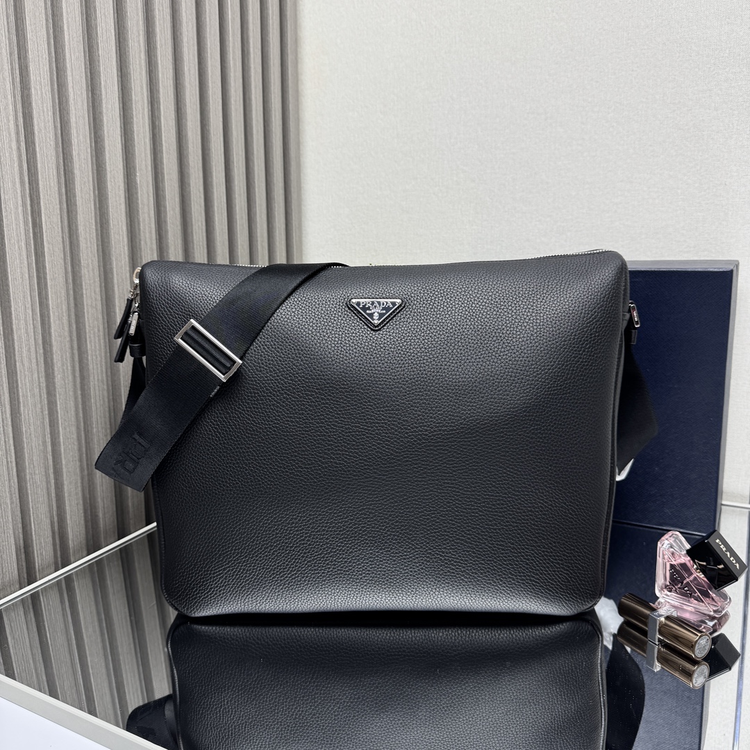 Prada 03549