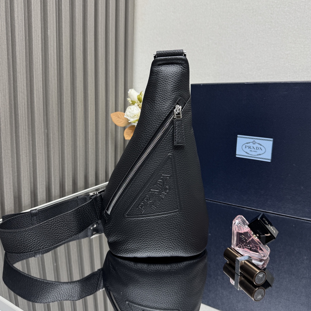 Prada 03569