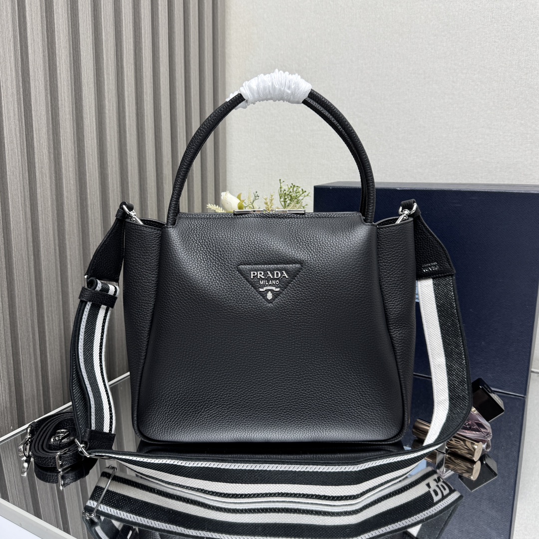 Prada 03579