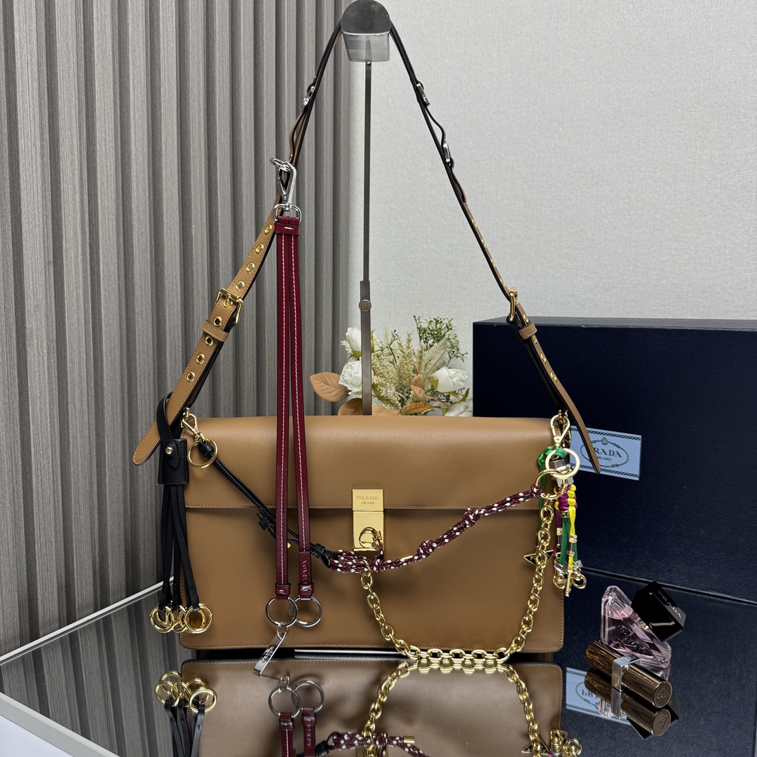Prada 03599