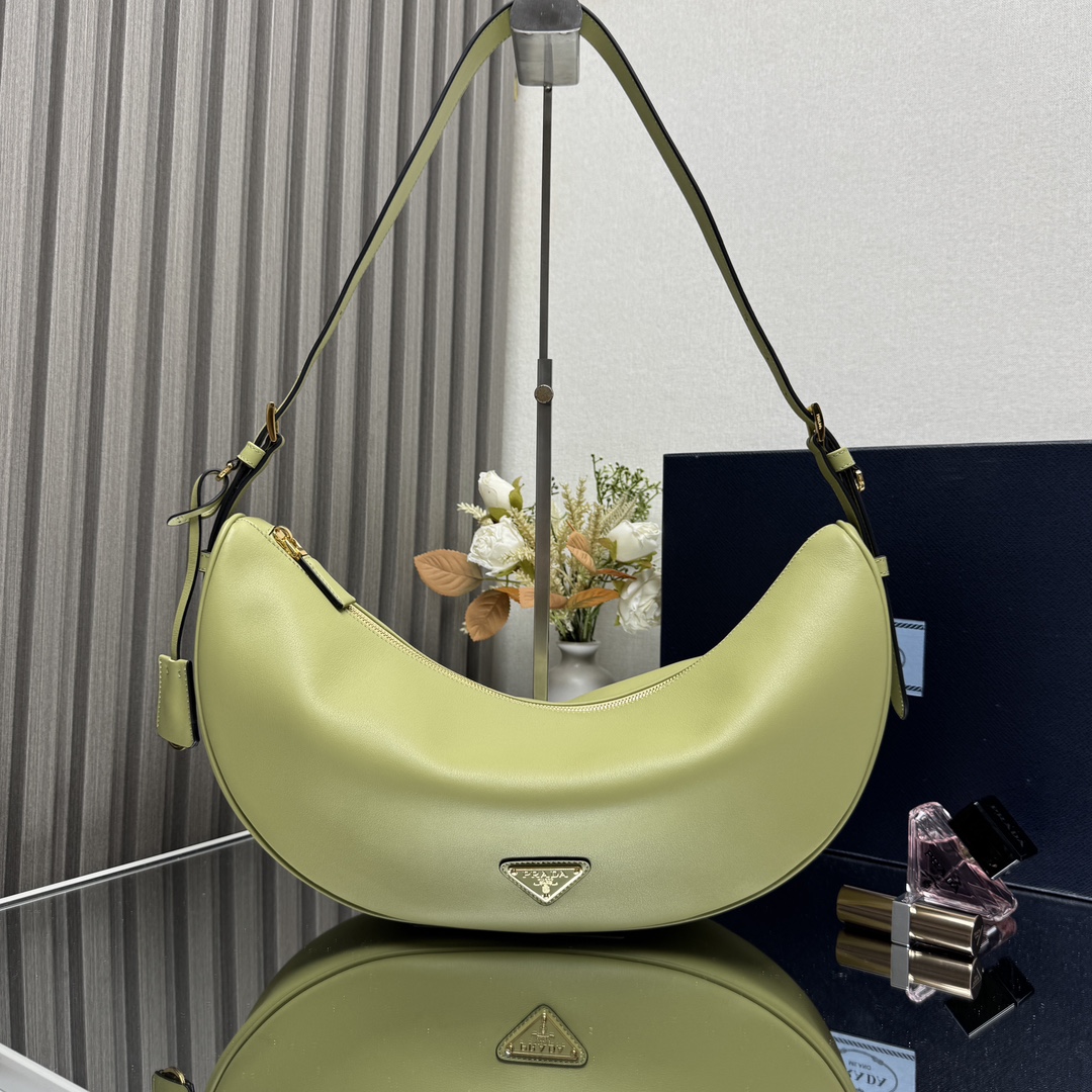 Prada 03739