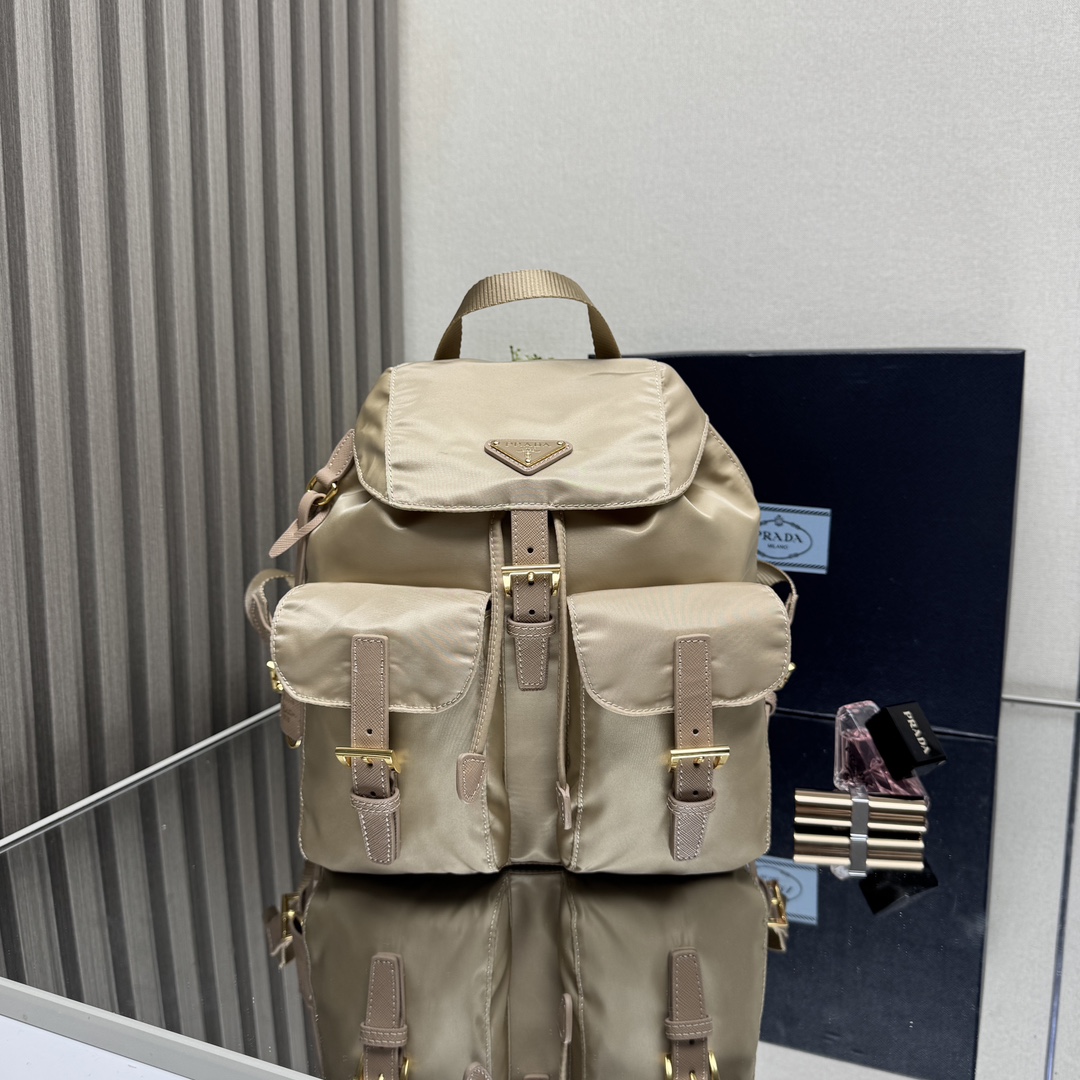 Prada 03829