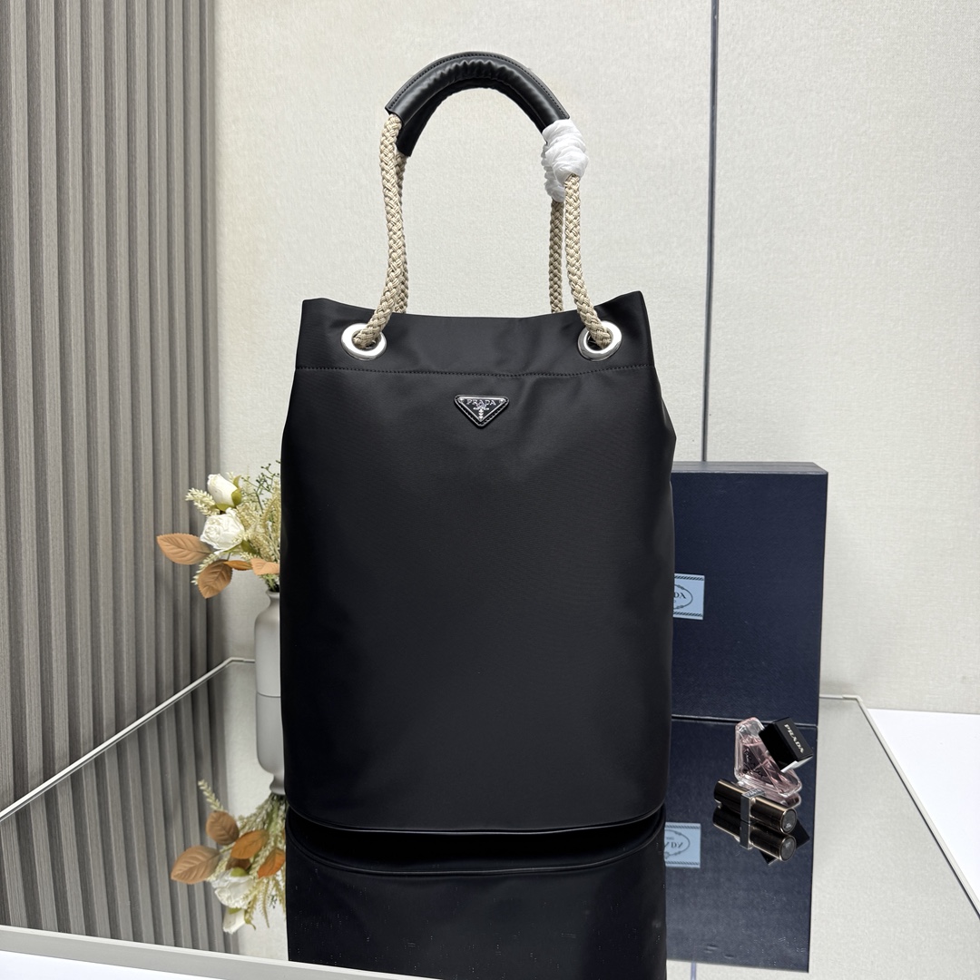 Prada 03829