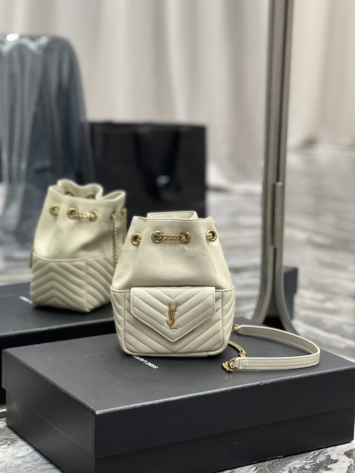 YSL  00009