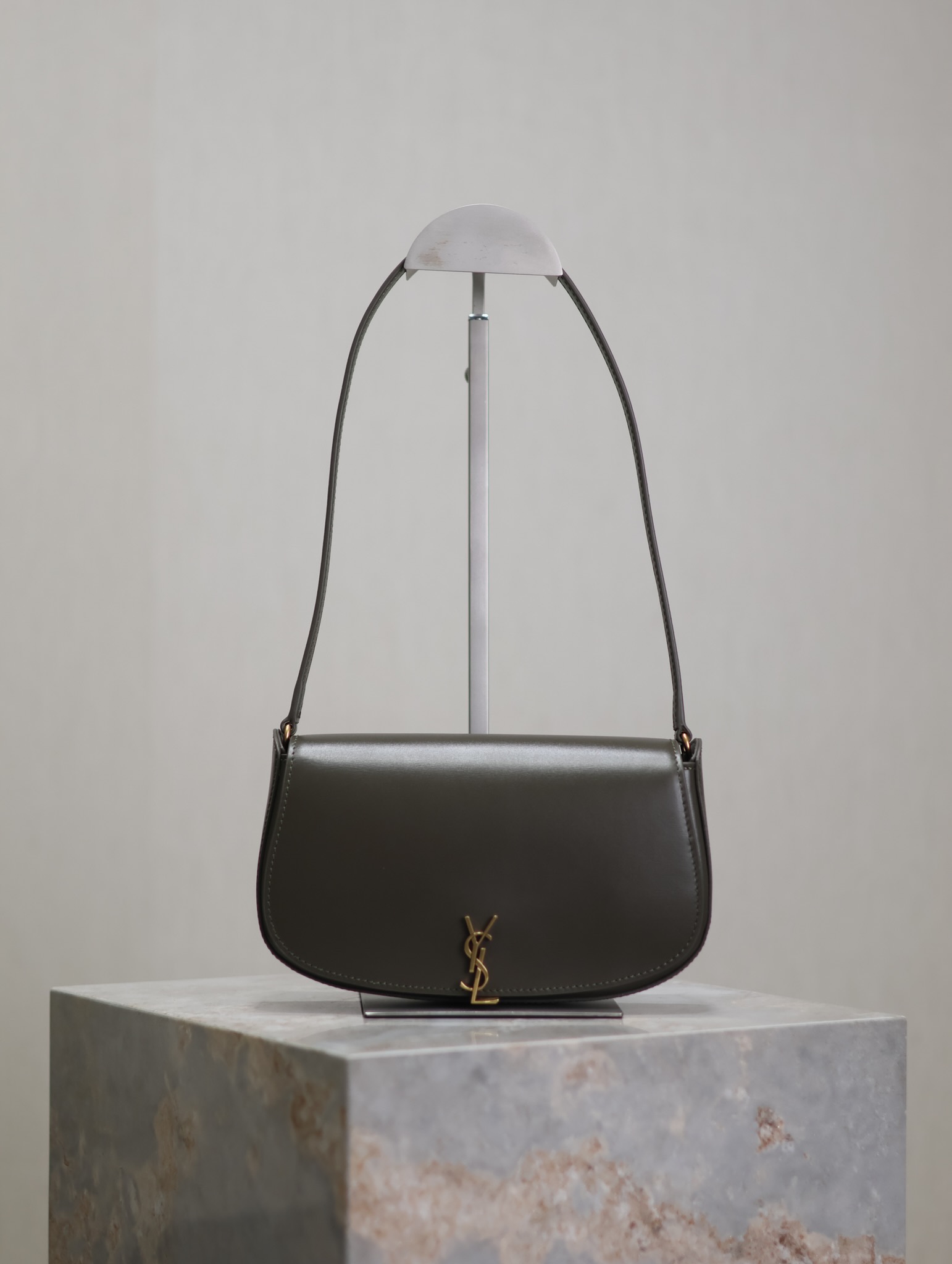 YSL  00009