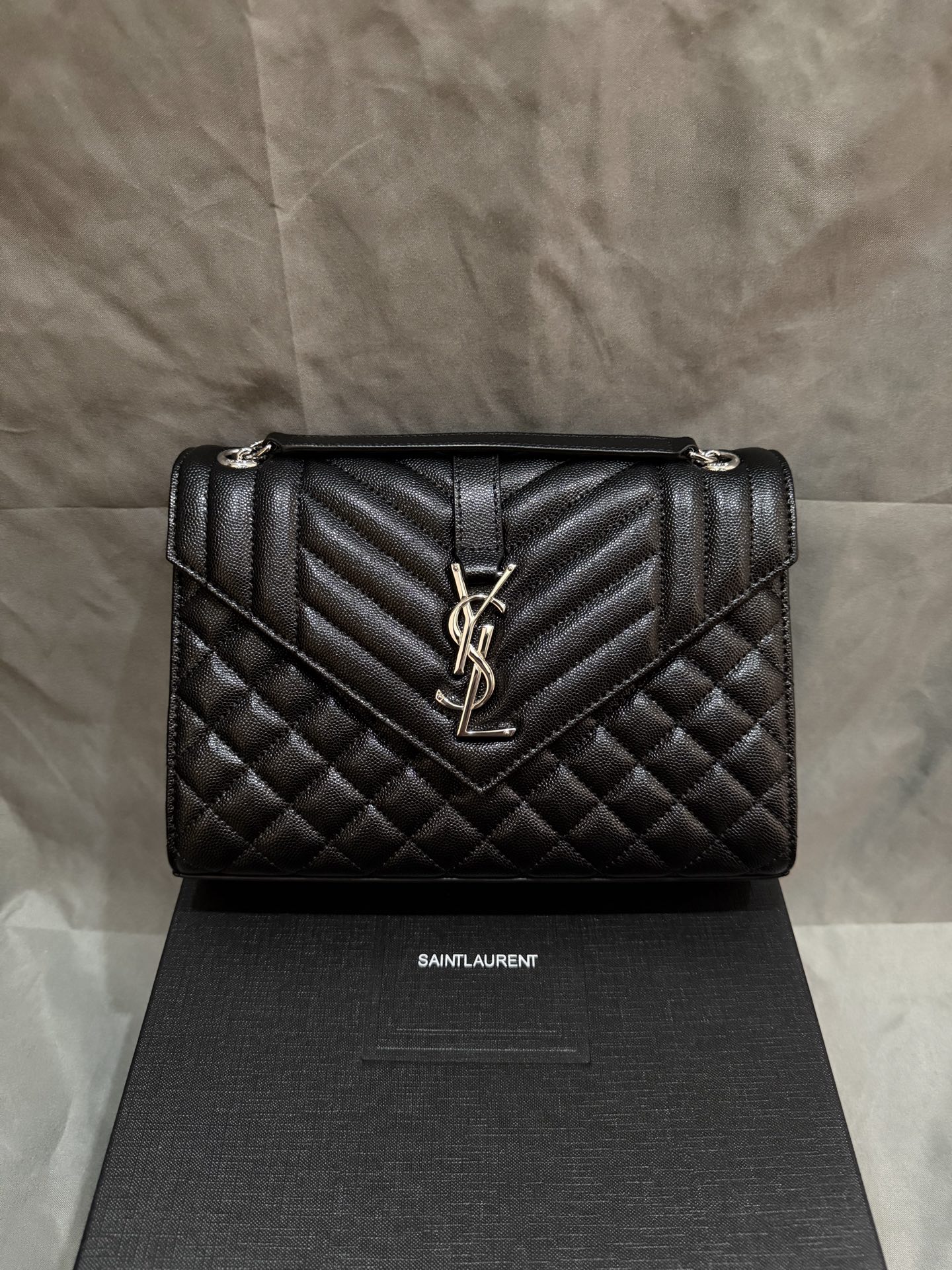 YSL 00009