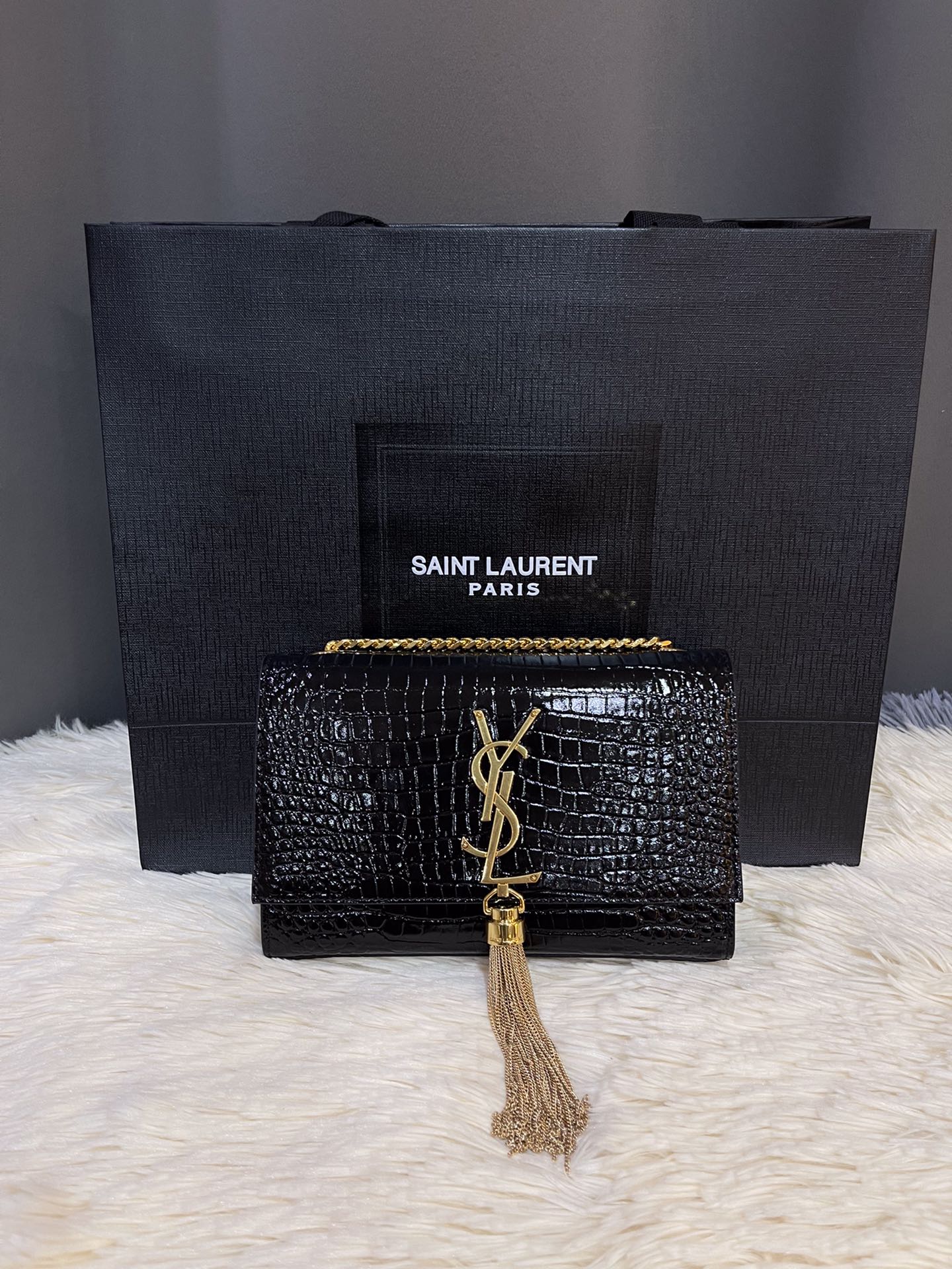 YSL 00019