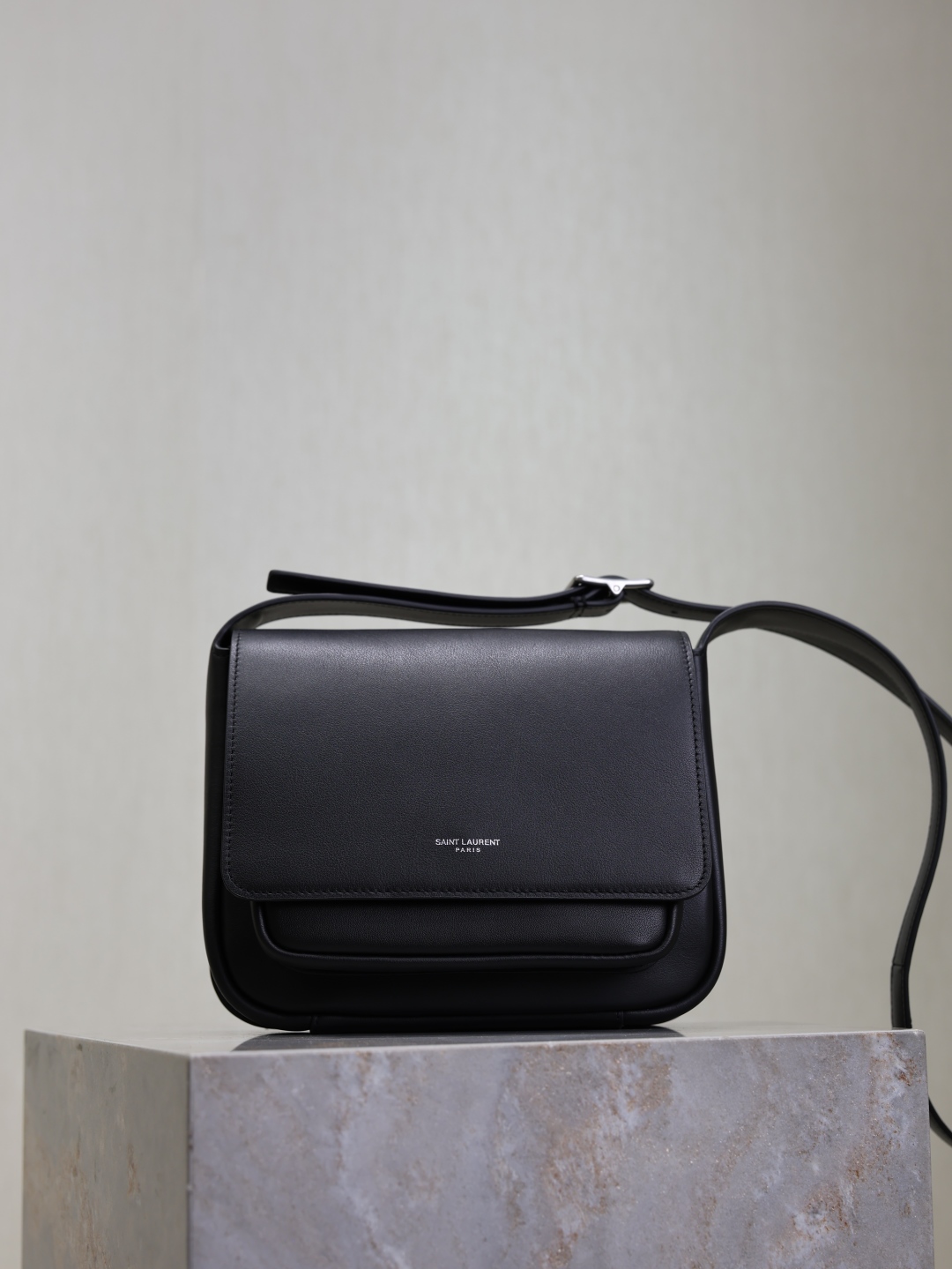 YSL  00039