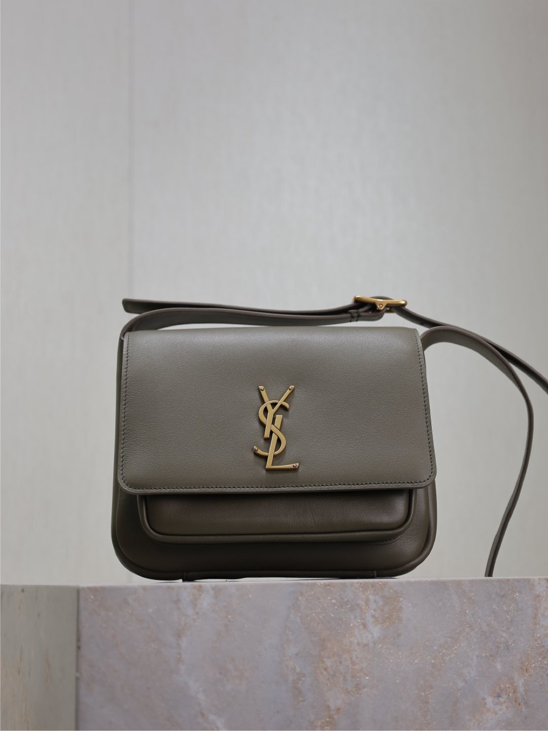 YSL  00059